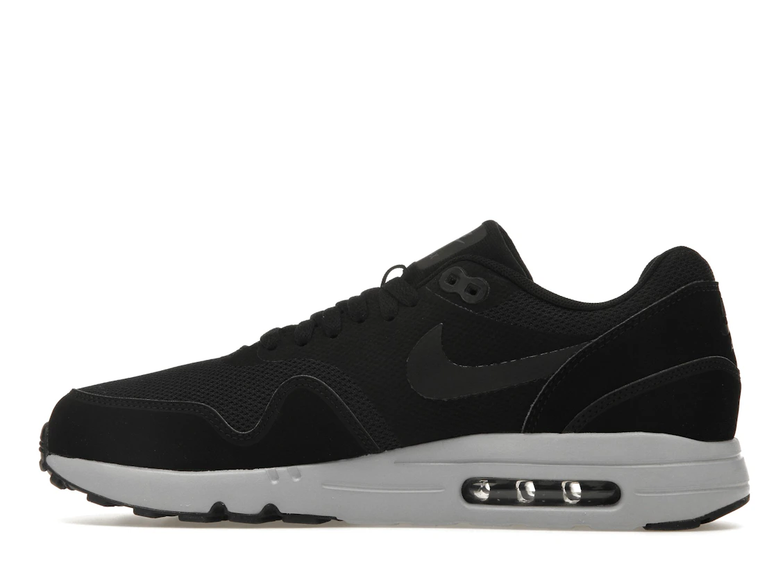 Vue 20 de Nike Air Max 1 Ultra 2.0 Essential Black/Black/Wolf Grey