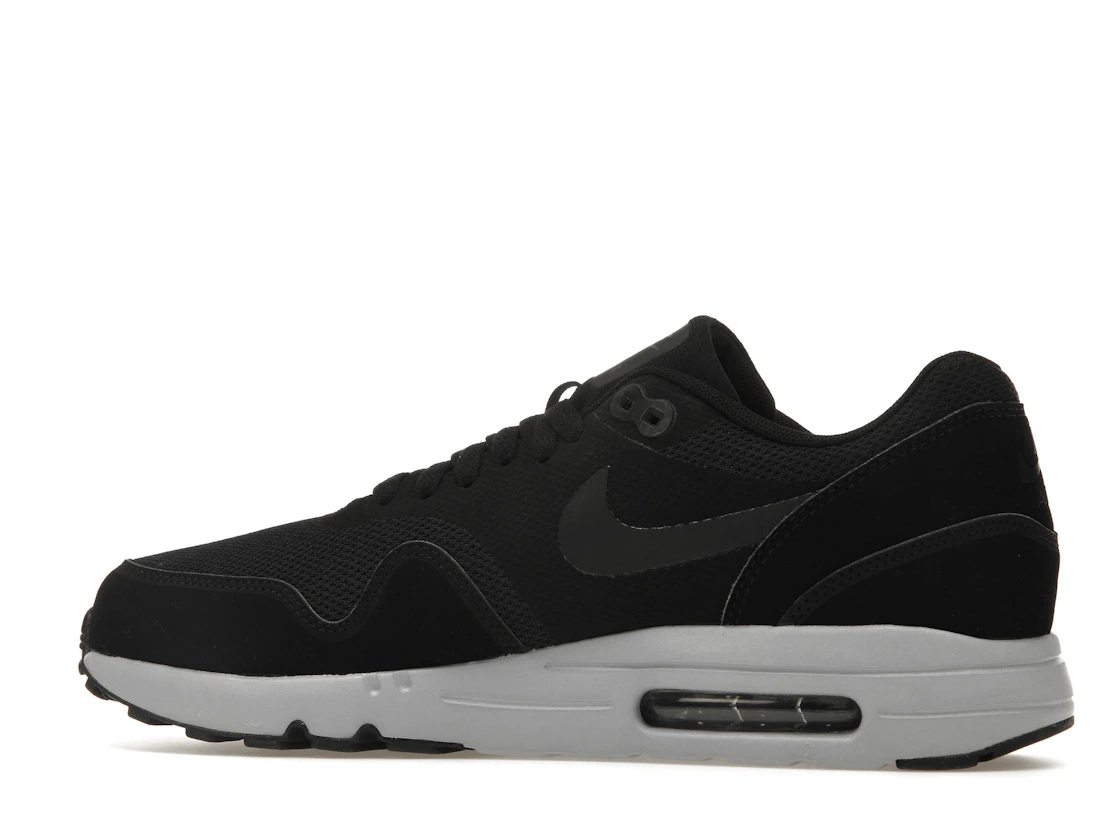 Vue 21 de Nike Air Max 1 Ultra 2.0 Essential Black/Black/Wolf Grey
