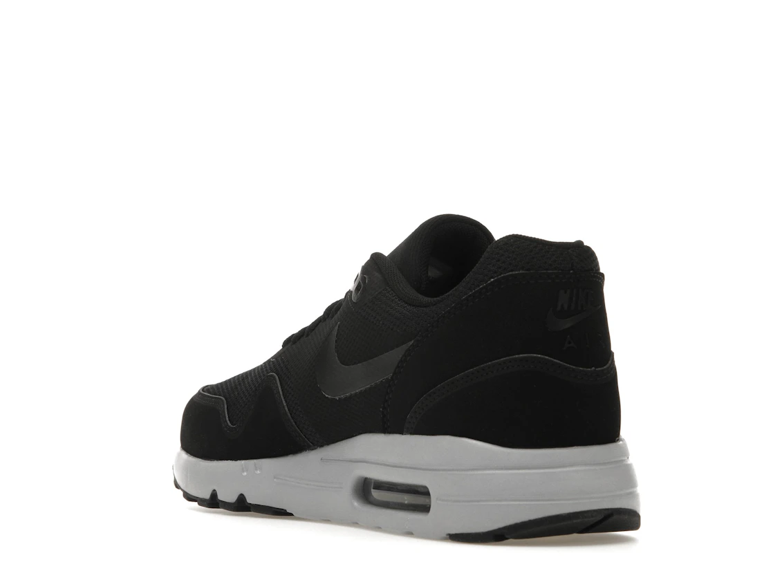 Vue 25 de Nike Air Max 1 Ultra 2.0 Essential Black/Black/Wolf Grey