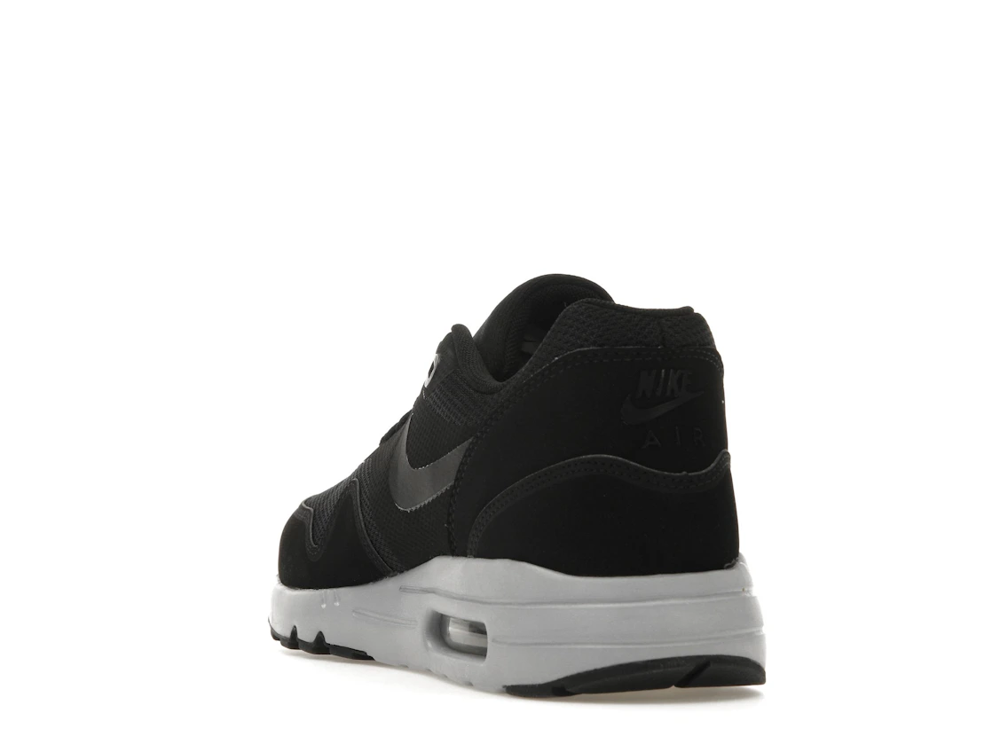 Vue 26 de Nike Air Max 1 Ultra 2.0 Essential Black/Black/Wolf Grey