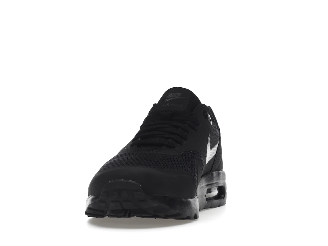 Vue 12 de Nike Air Max 1 Ultra Essential Triple Black