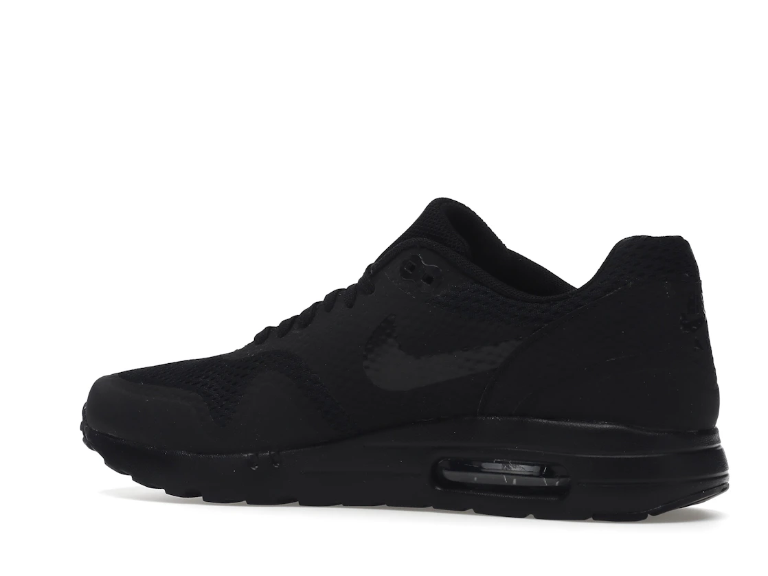 Vue 22 de Nike Air Max 1 Ultra Essential Triple Black