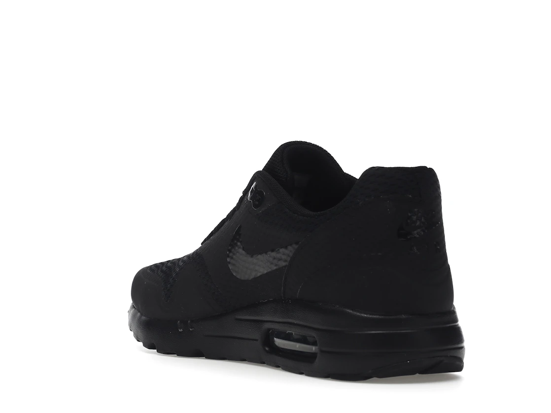 Vue 25 de Nike Air Max 1 Ultra Essential Triple Black