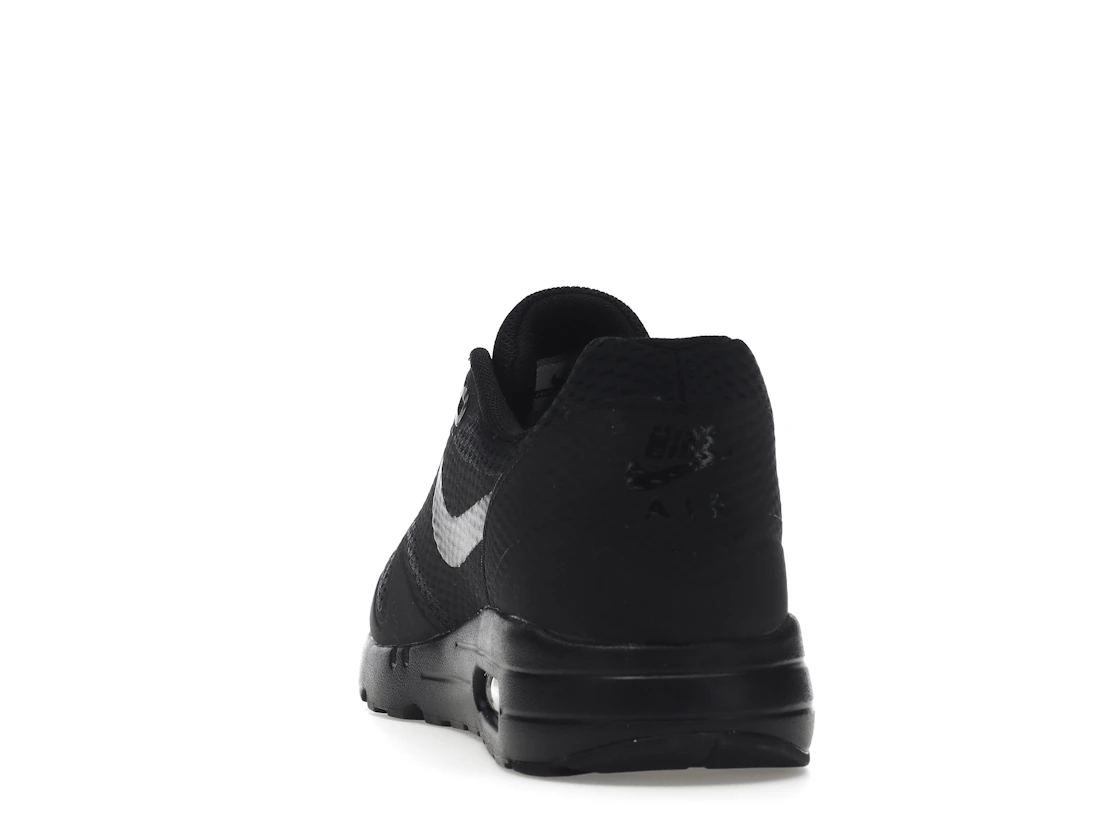 Vue 27 de Nike Air Max 1 Ultra Essential Triple Black