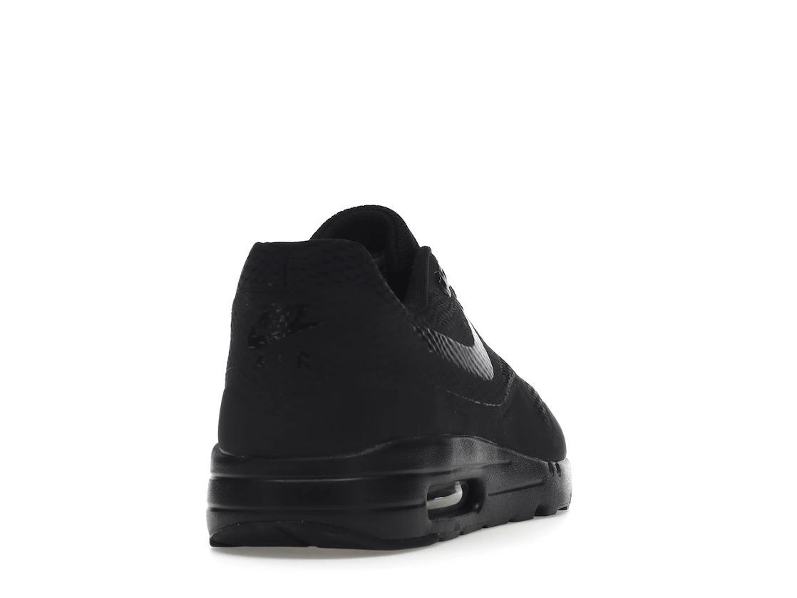 Vue 30 de Nike Air Max 1 Ultra Essential Triple Black