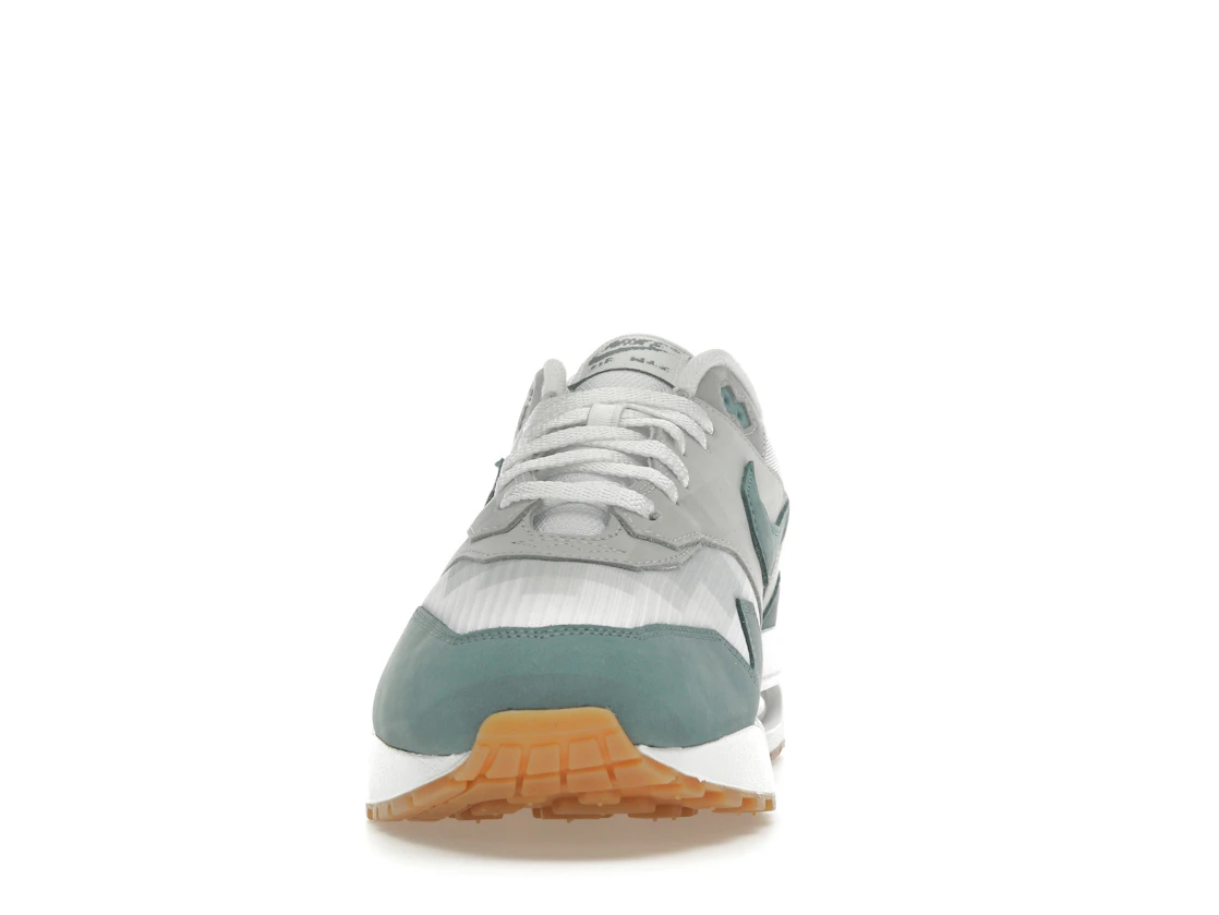Vue 11 de Nike Air Max 1 .SWOOSH Low Poly Adventure