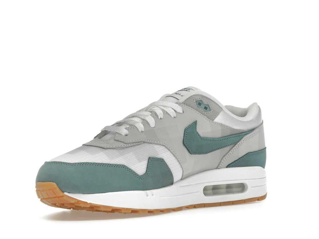 Vue 15 de Nike Air Max 1 .SWOOSH Low Poly Adventure