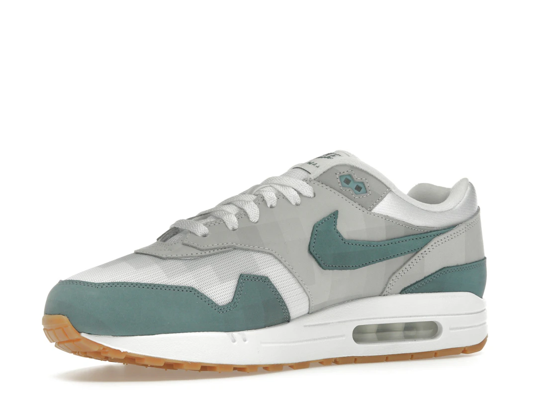 Vue 16 de Nike Air Max 1 .SWOOSH Low Poly Adventure