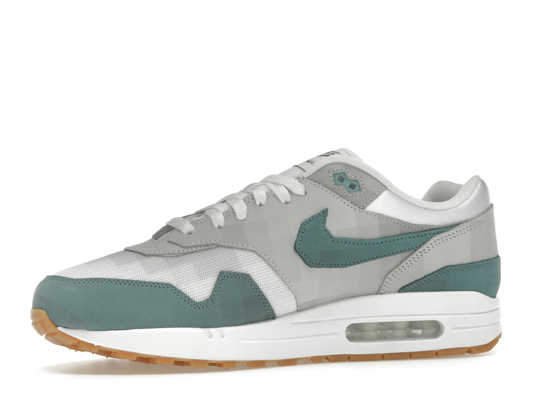 Vue 17 de Nike Air Max 1 .SWOOSH Low Poly Adventure