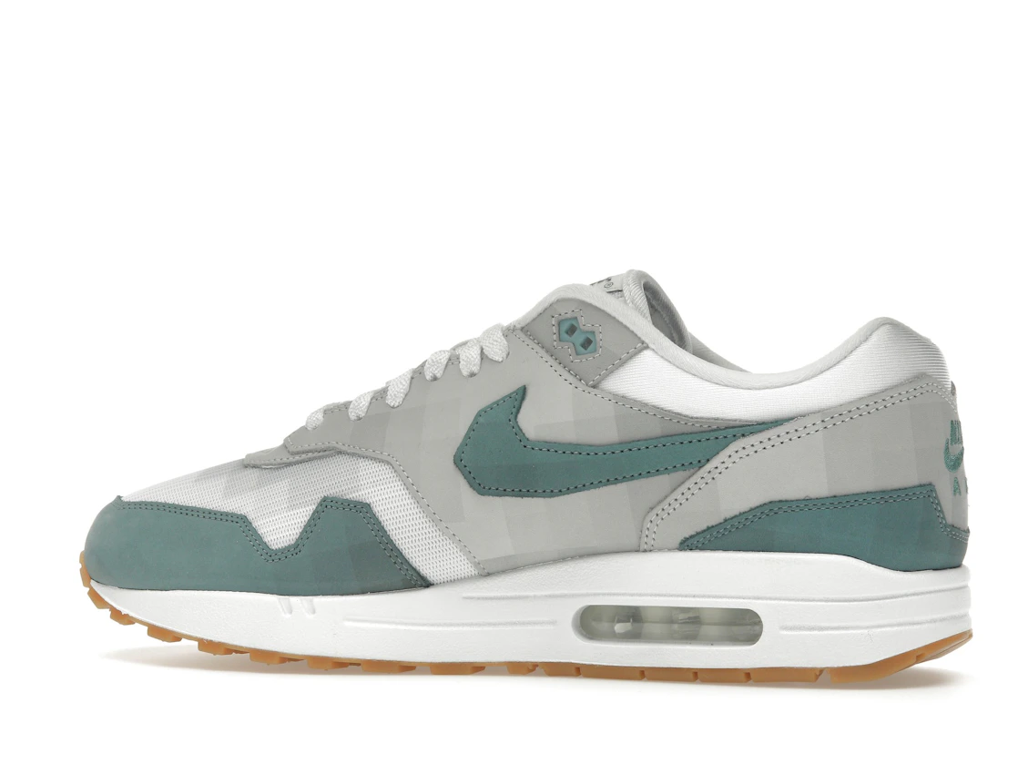 Vue 21 de Nike Air Max 1 .SWOOSH Low Poly Adventure