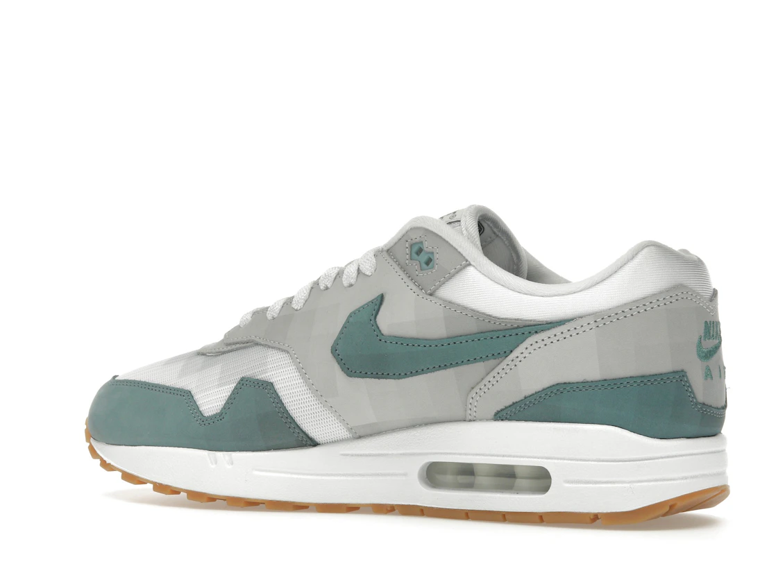 Vue 22 de Nike Air Max 1 .SWOOSH Low Poly Adventure