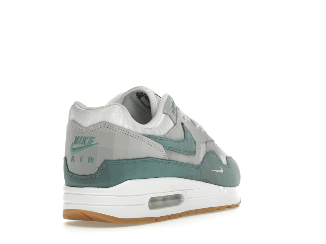 Vue 31 de Nike Air Max 1 .SWOOSH Low Poly Adventure