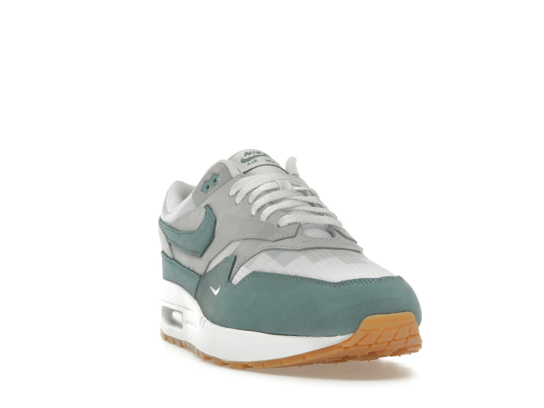 Vue 8 de Nike Air Max 1 .SWOOSH Low Poly Adventure