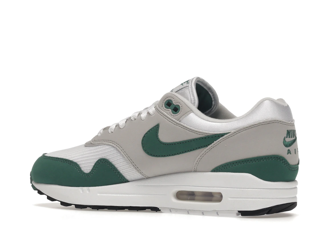 Vue 22 de Nike Air Max 1 Anniversary Green