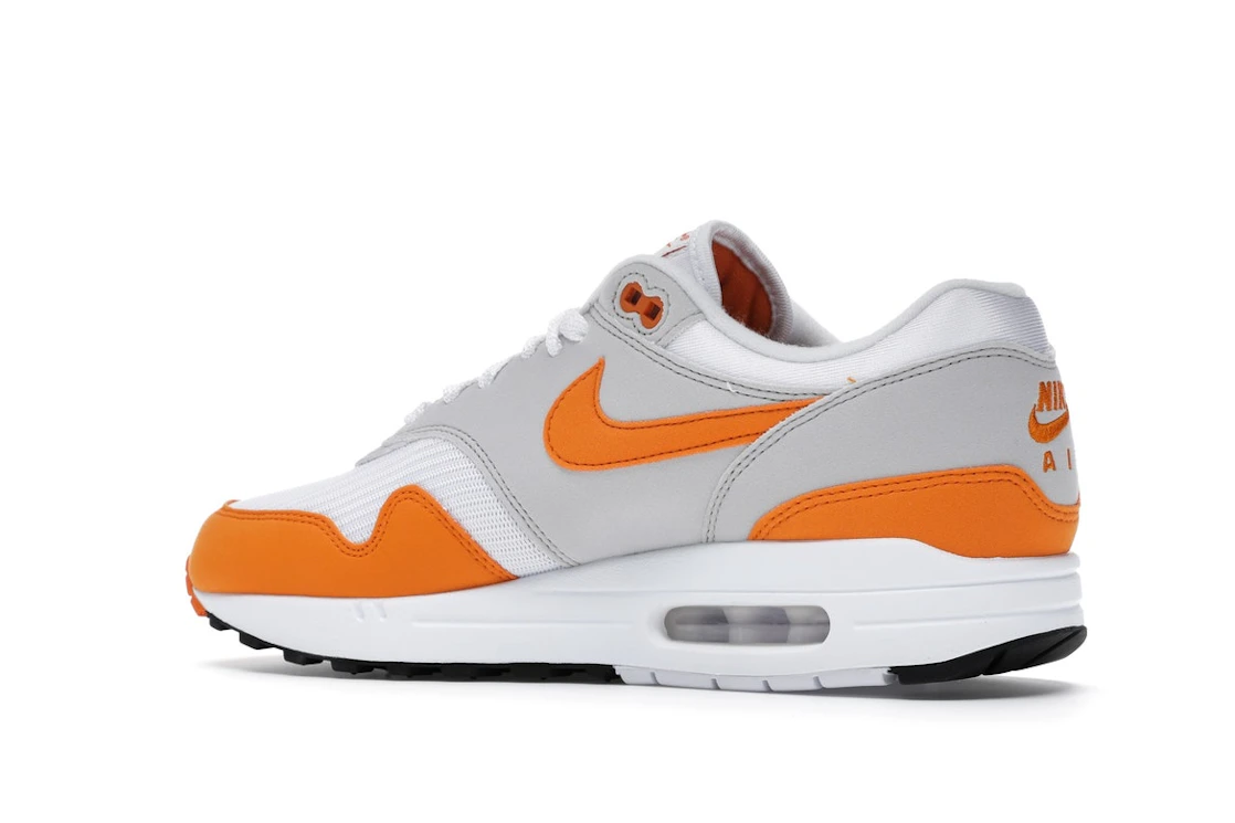 Vue 22 de Nike Air Max 1 Anniversary Orange