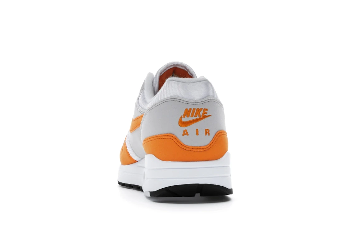 Vue 27 de Nike Air Max 1 Anniversary Orange