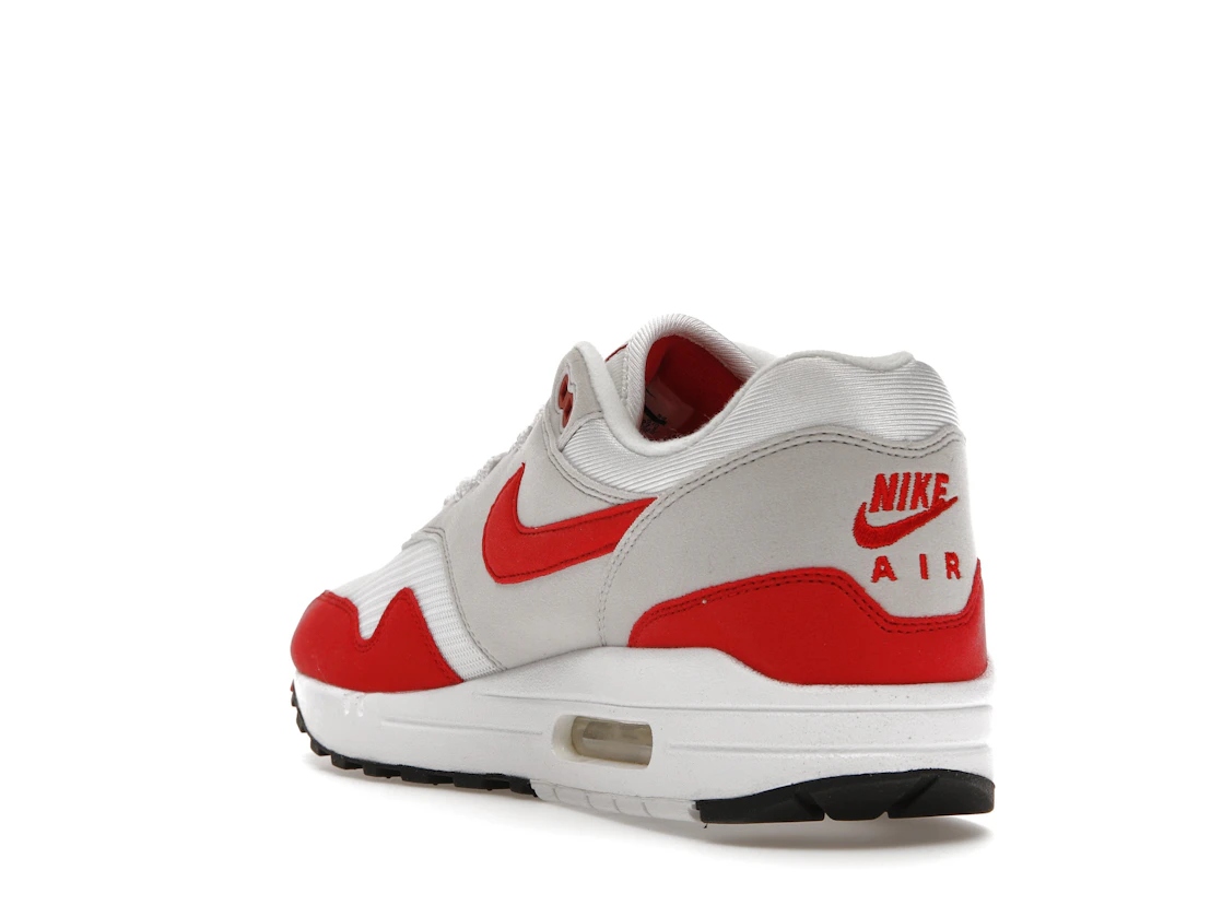 Vue 25 de Nike Air Max 1 Anniversary Red (2017/2018 Restock Pair)