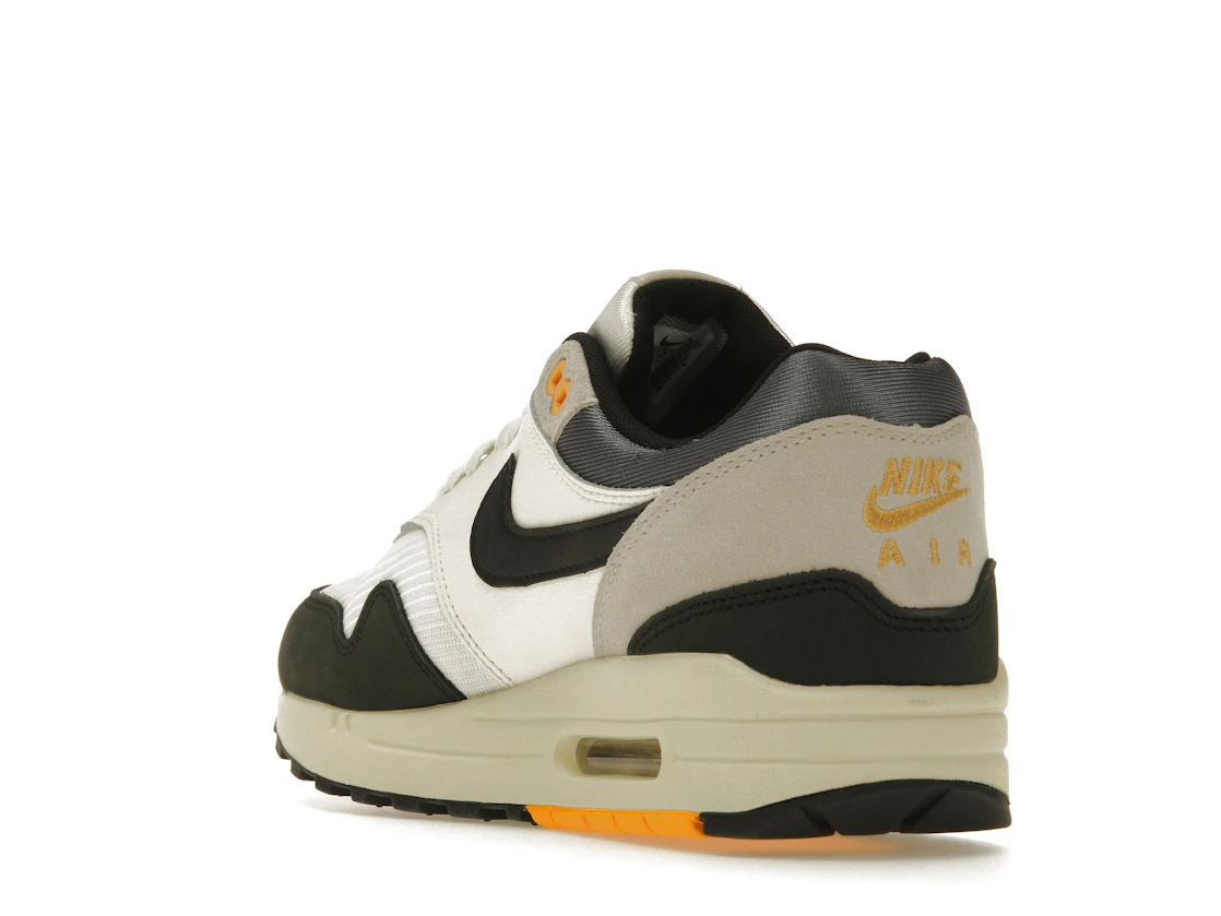 Vue 25 de Nike Air Max 1 Athletic Department Light Bone University Gold