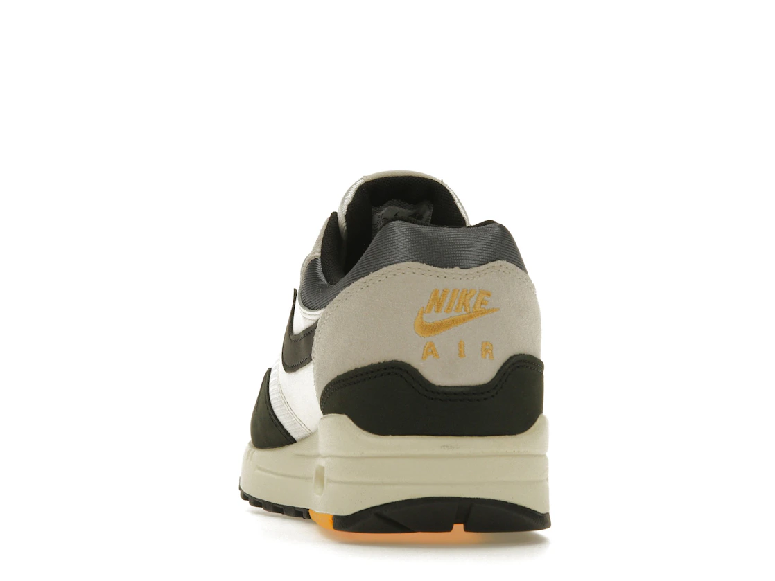 Vue 27 de Nike Air Max 1 Athletic Department Light Bone University Gold