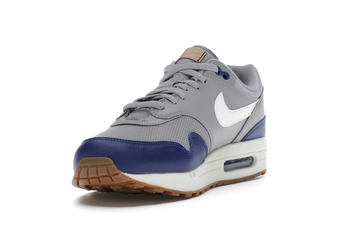 Vue 13 de Nike Air Max 1 Atmosphere Grey Deep Royal Blue