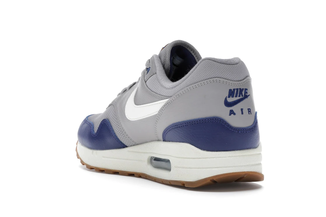 Vue 25 de Nike Air Max 1 Atmosphere Grey Deep Royal Blue