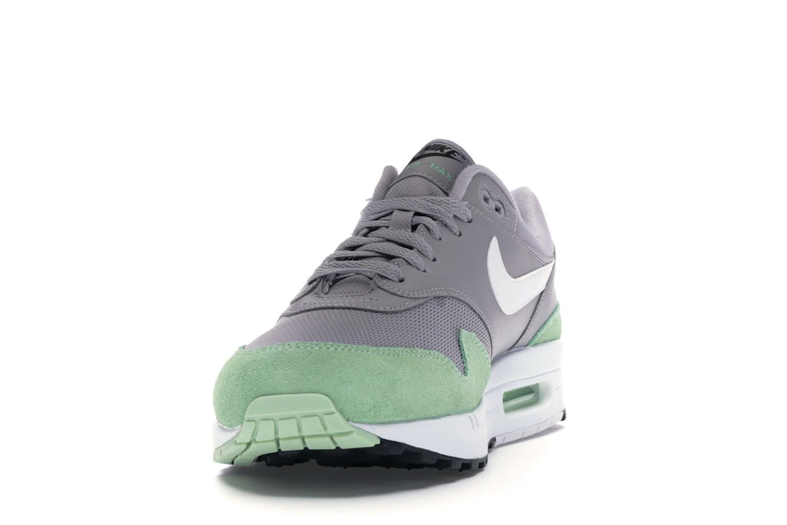 Vue 12 de Nike Air Max 1 Atmosphere Grey Fresh Mint