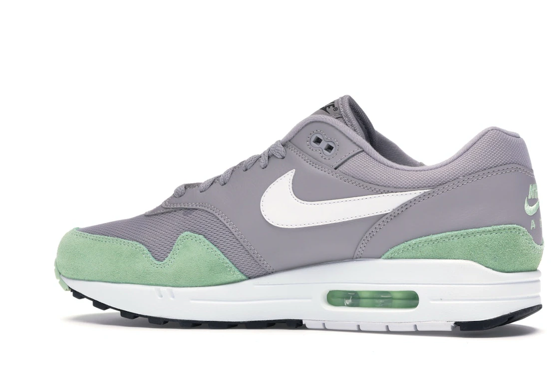 Vue 21 de Nike Air Max 1 Atmosphere Grey Fresh Mint