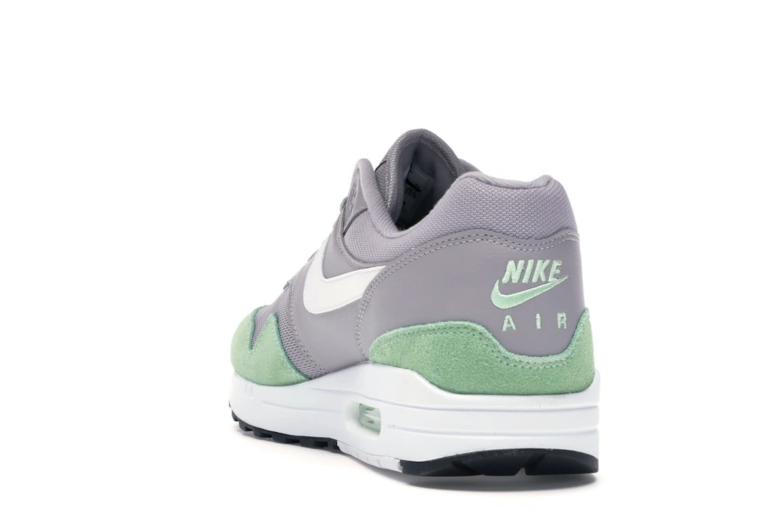 Vue 26 de Nike Air Max 1 Atmosphere Grey Fresh Mint