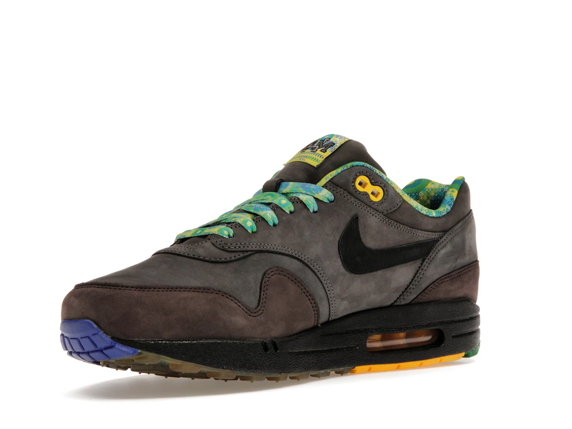 Vue 15 de Nike Air Max 1 BHM (2012)