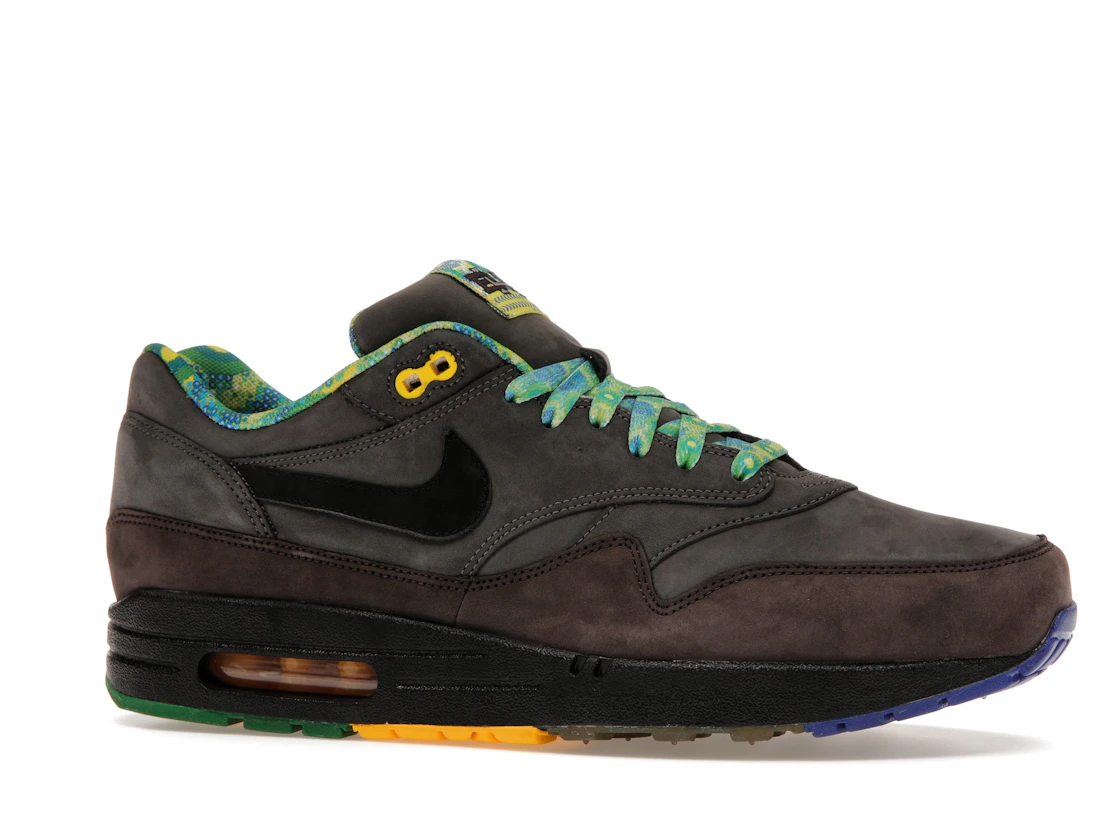 Vue 3 de Nike Air Max 1 BHM (2012)