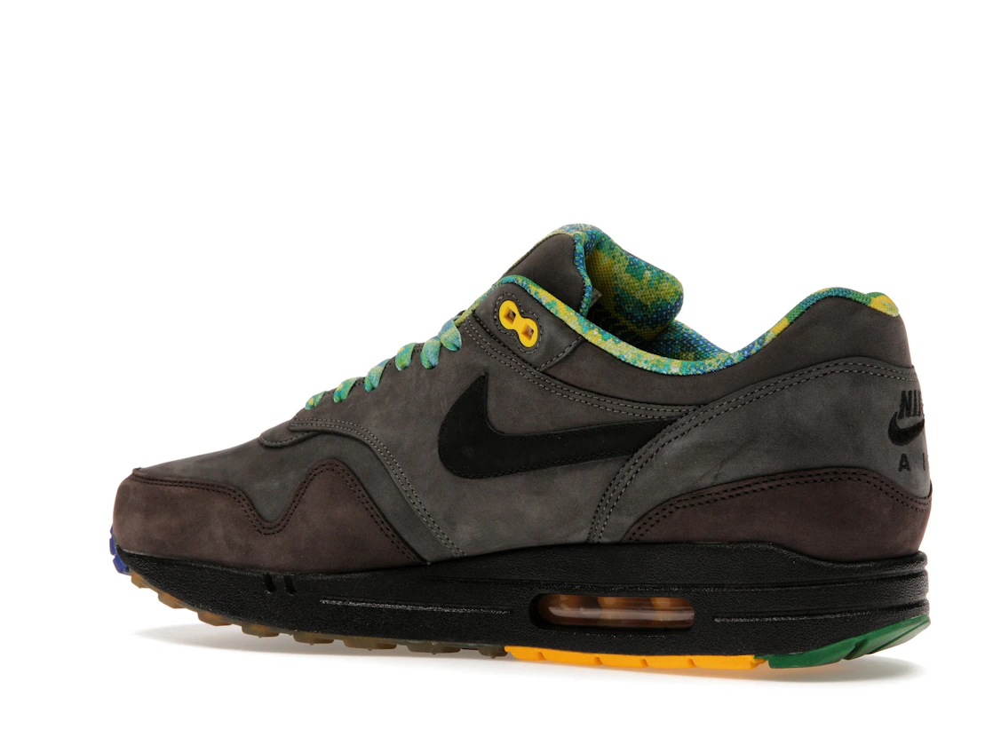 Vue 22 de Nike Air Max 1 BHM (2012)