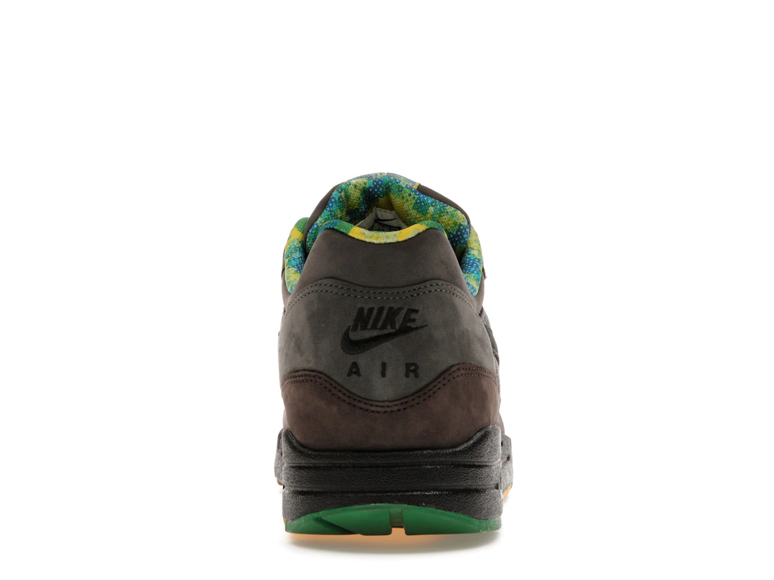 Vue 28 de Nike Air Max 1 BHM (2012)