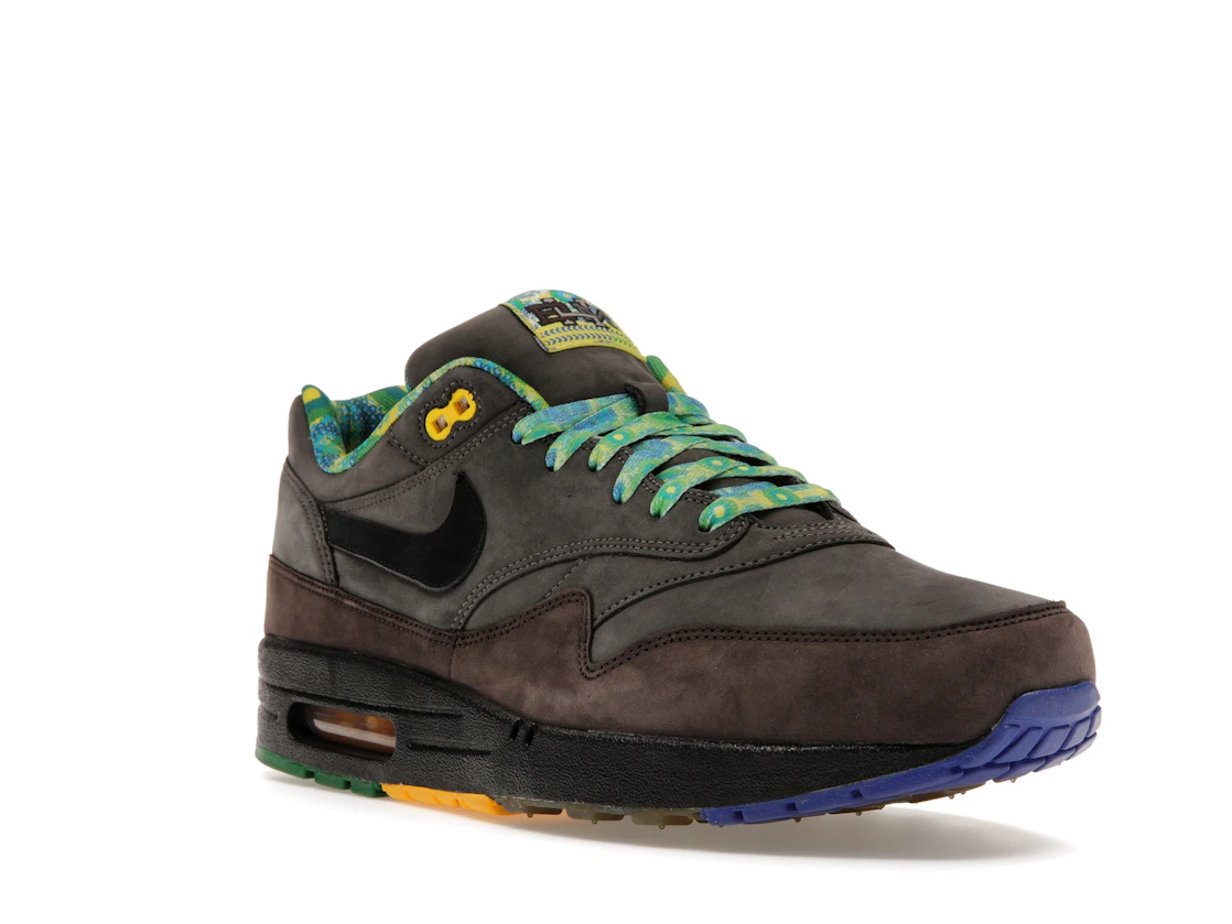 Vue 6 de Nike Air Max 1 BHM (2012)