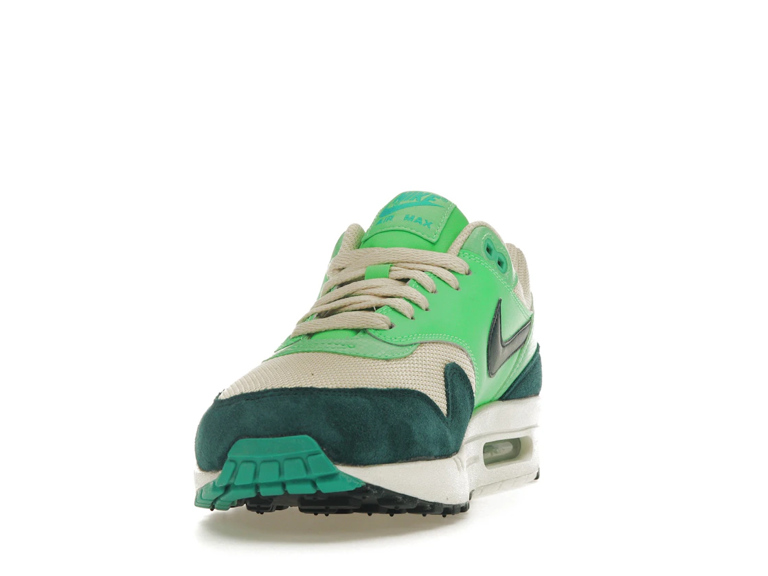 Vue 12 de Nike Air Max 1 Birch Atomic Teal