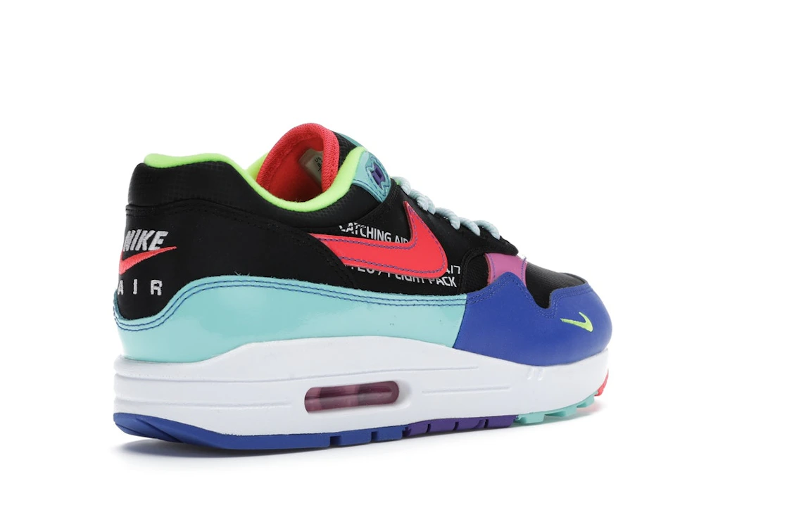 Vue 32 de Nike Air Max 1 Black Hyper Grape