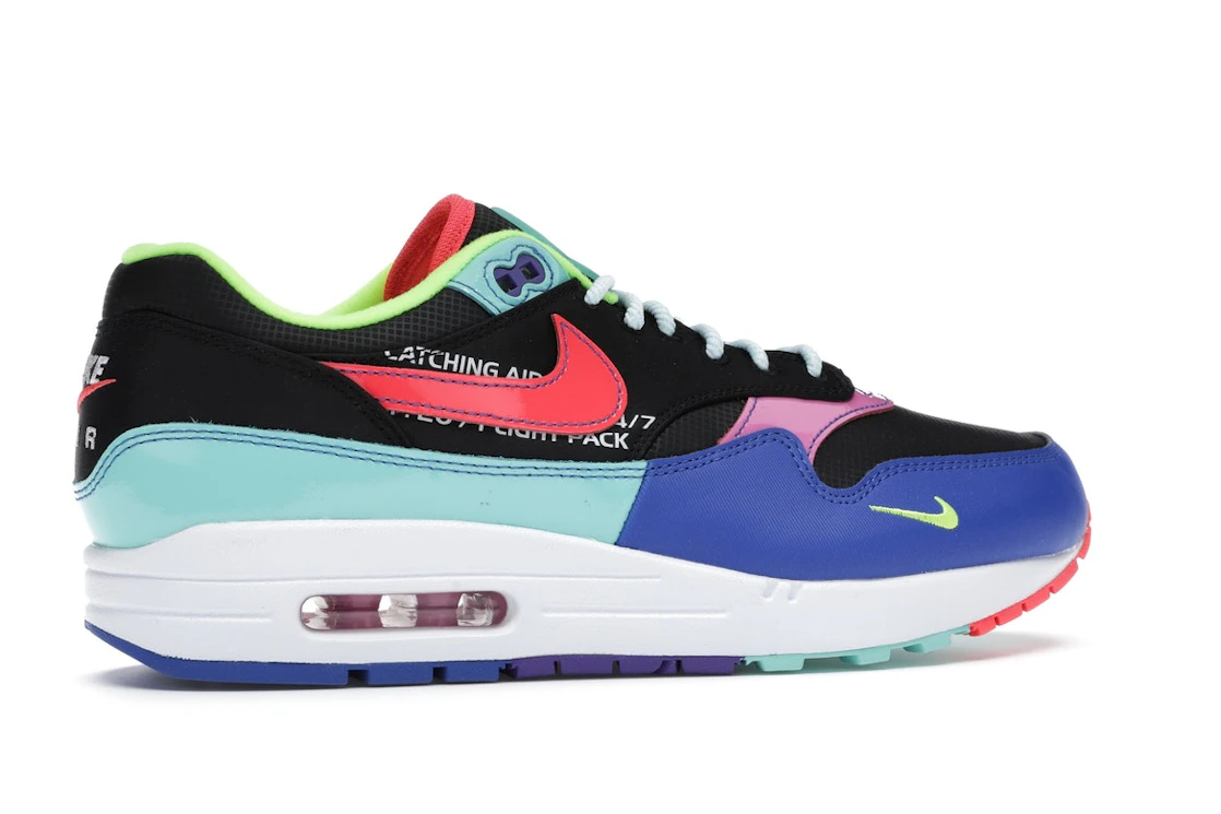 Vue 35 de Nike Air Max 1 Black Hyper Grape
