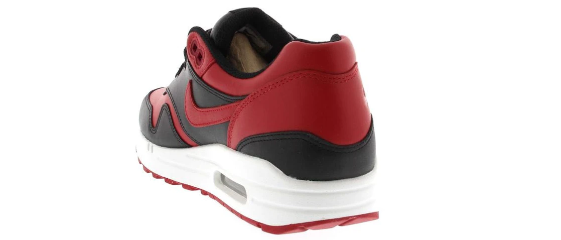 Vue 18 de Nike Air Max 1 Bred