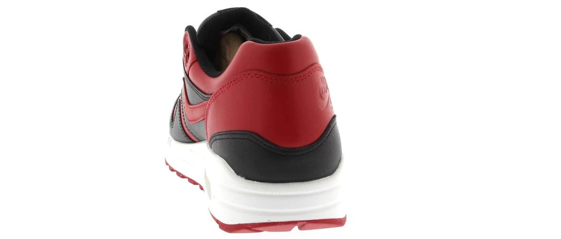 Vue 19 de Nike Air Max 1 Bred