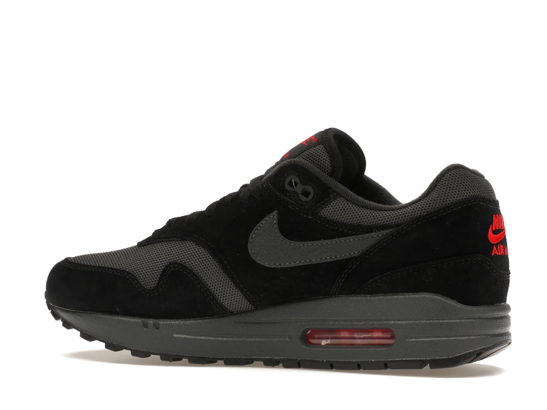 Vue 21 de Nike Air Max 1 Bred