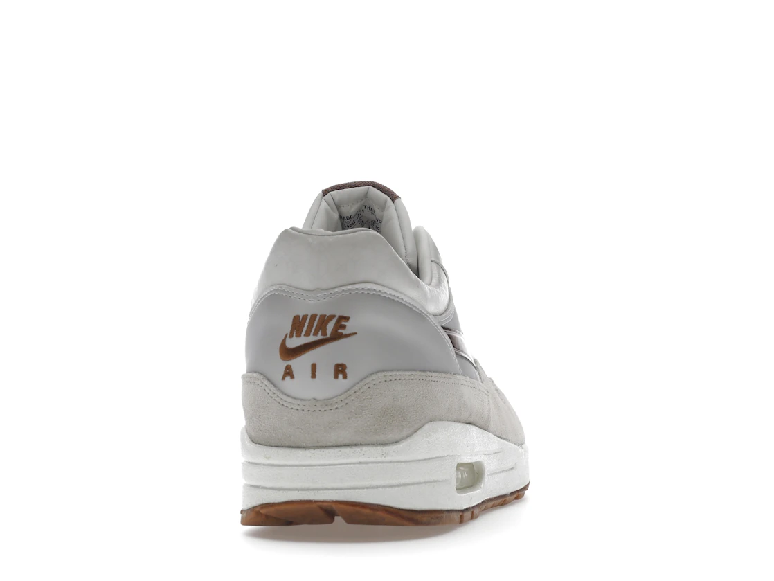 Vue 29 de Nike Air Max 1 Bronze Medal