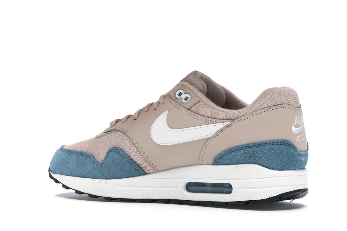Vue 22 de Nike Air Max 1 Celestial Teal Particle Beige 