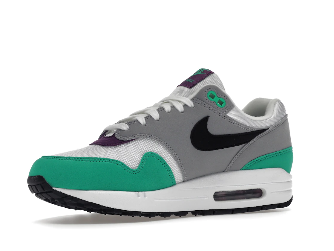 Vue 16 de Nike Air Max 1 Clear Emerald 