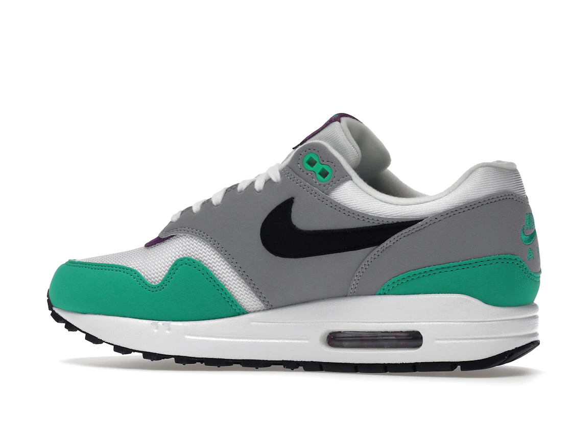 Vue 21 de Nike Air Max 1 Clear Emerald 