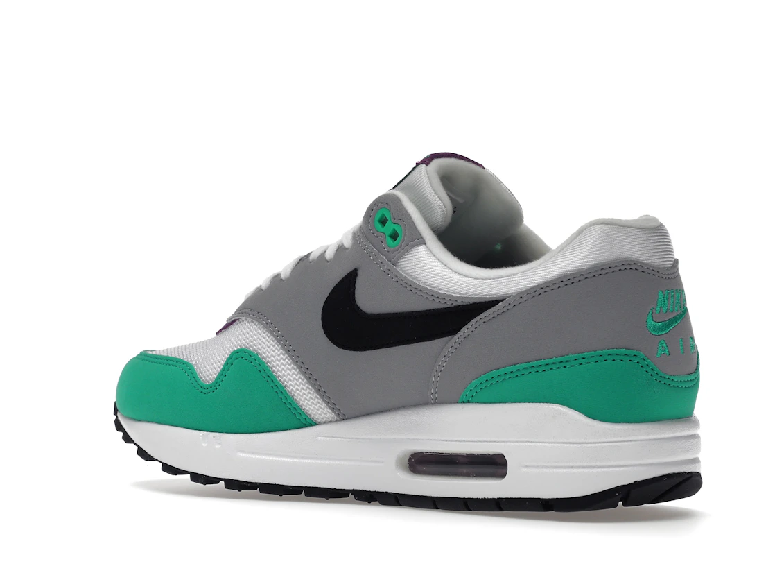 Vue 23 de Nike Air Max 1 Clear Emerald 