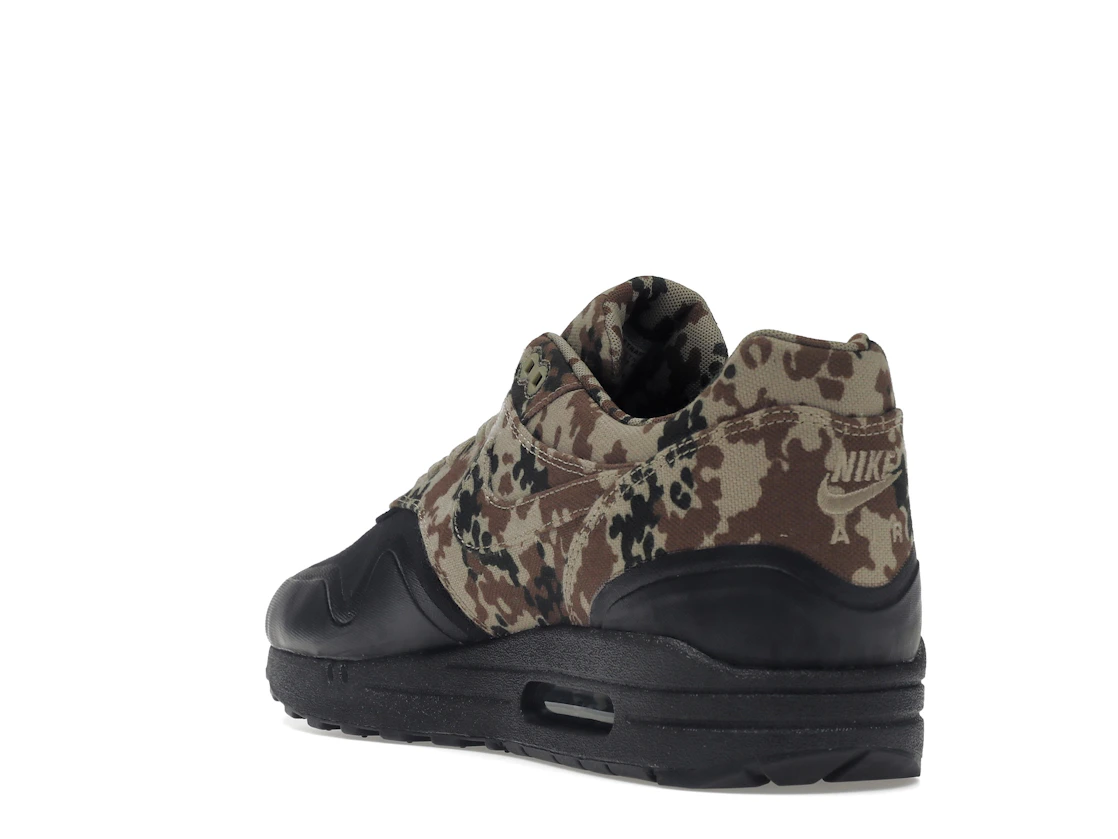 Vue 25 de Nike Air Max 1 Country Camo Germany (Nike Berlin Exclusive)