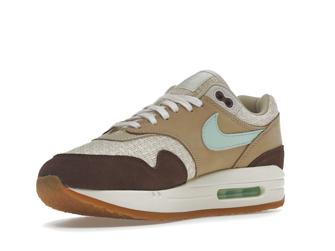 Vue 15 de Nike Air Max 1 Crepe Brown (2022)