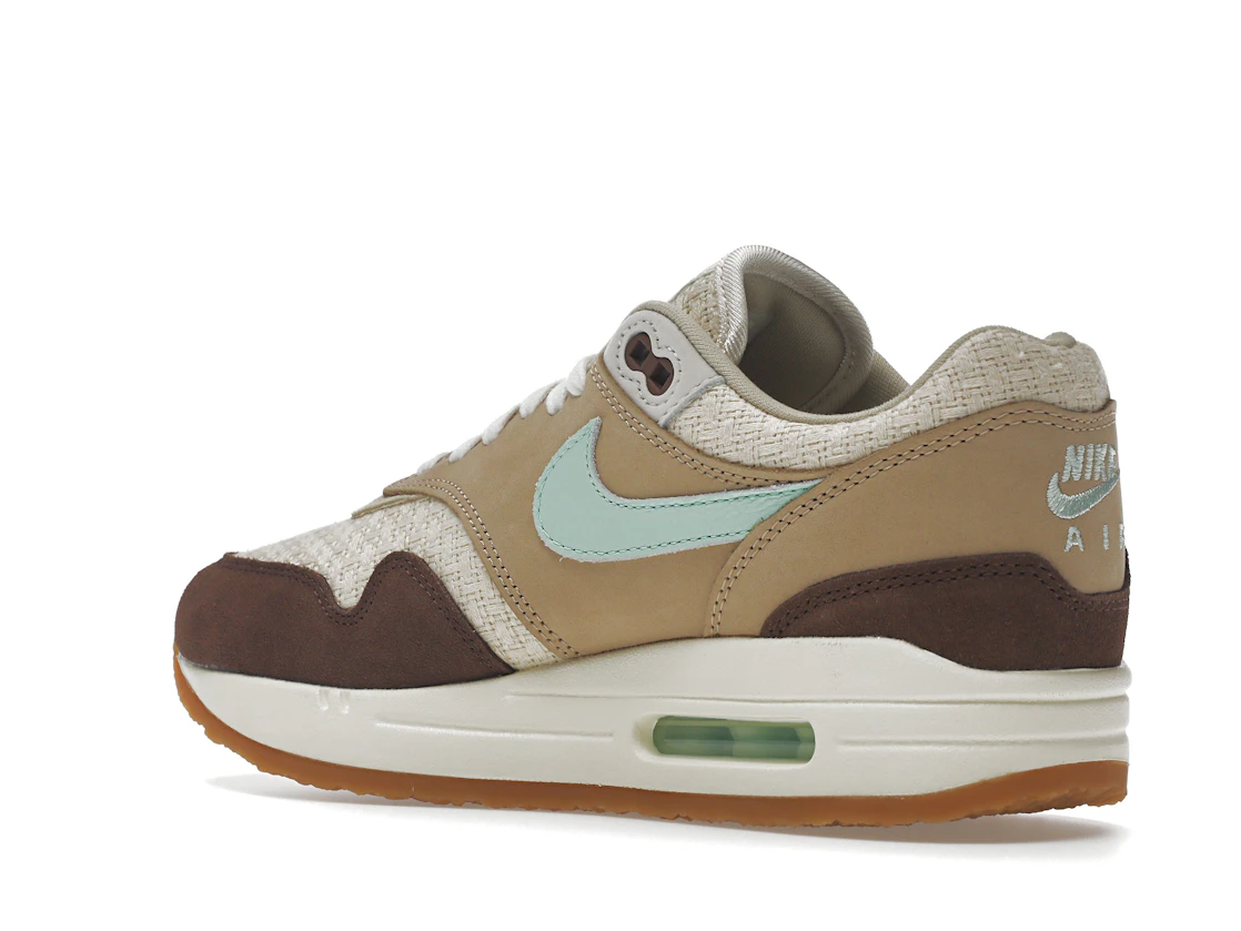 Vue 23 de Nike Air Max 1 Crepe Brown (2022)