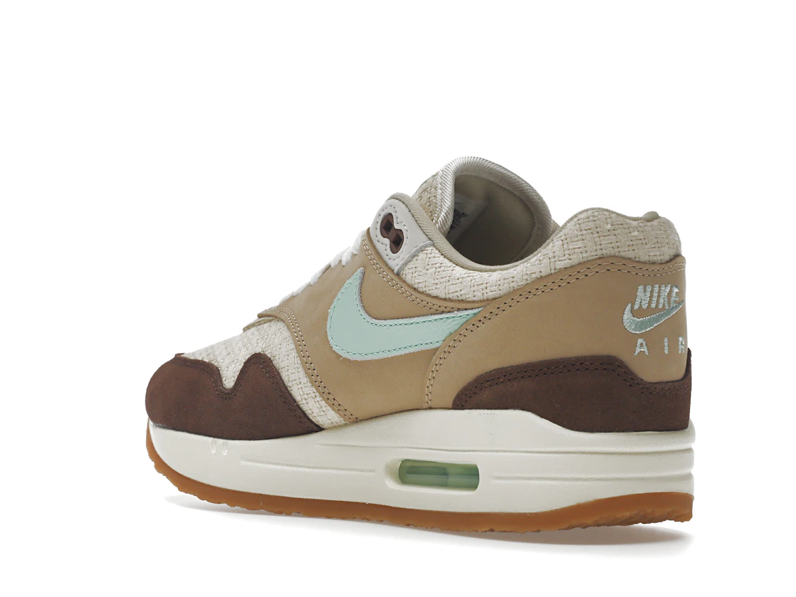 Vue 24 de Nike Air Max 1 Crepe Brown (2022)