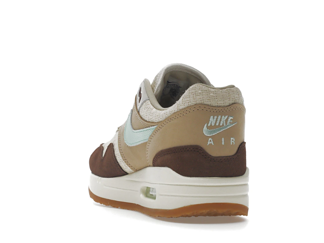 Vue 26 de Nike Air Max 1 Crepe Brown (2022)