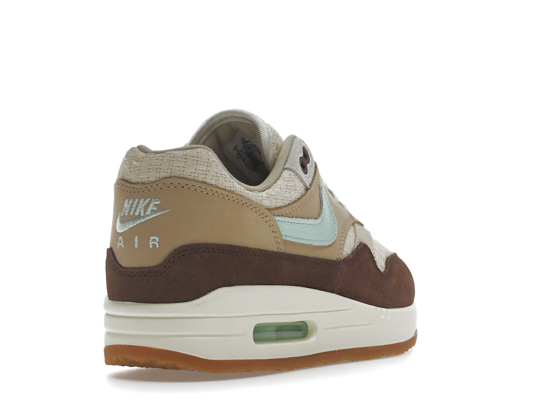 Vue 31 de Nike Air Max 1 Crepe Brown (2022)